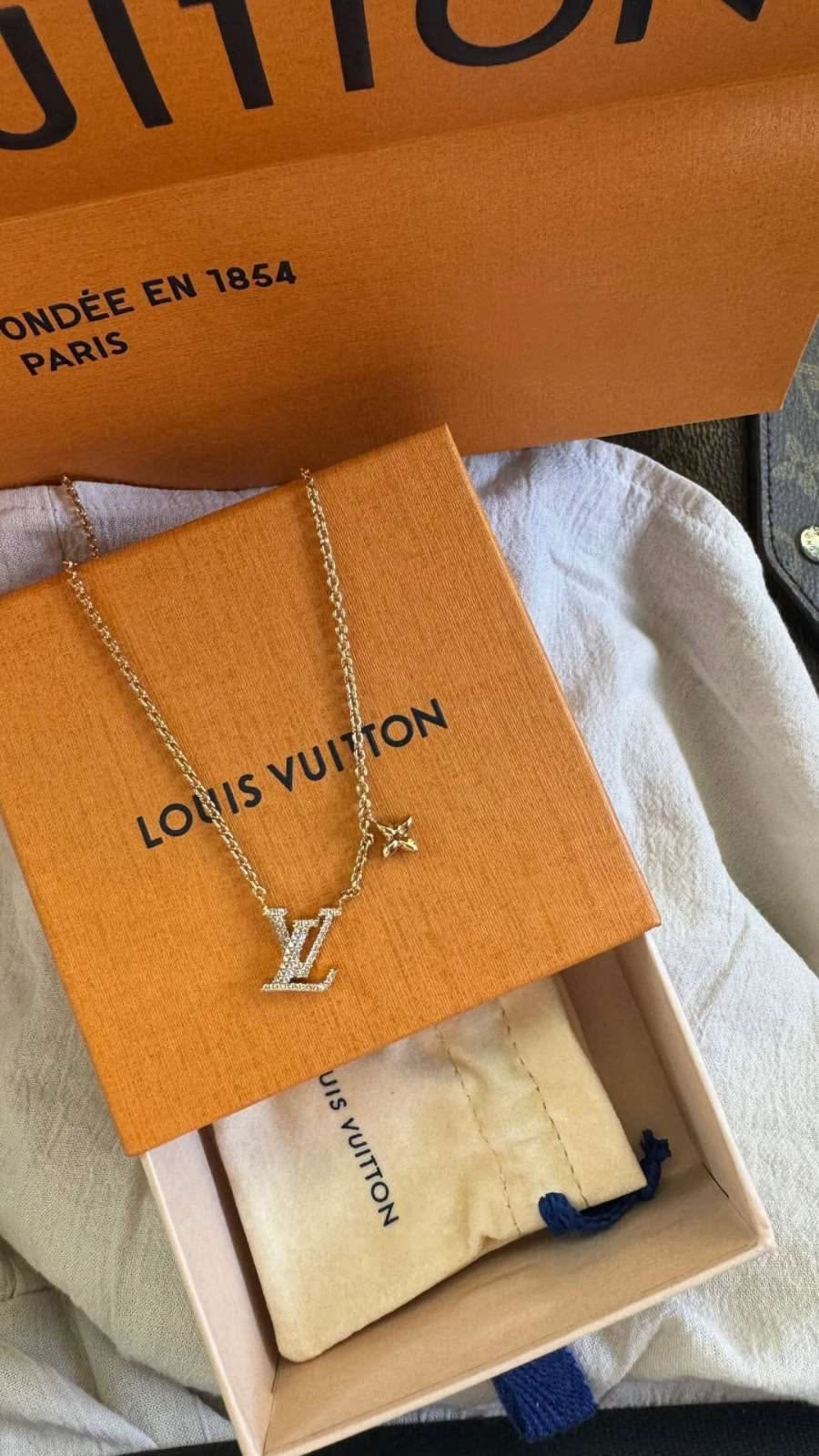 Livion Necklace